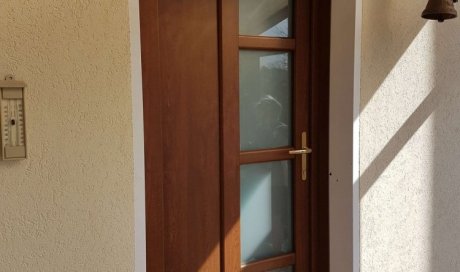 Pose et installation d’une porte d’entrée MIXTE PVC/ALU à Irigny