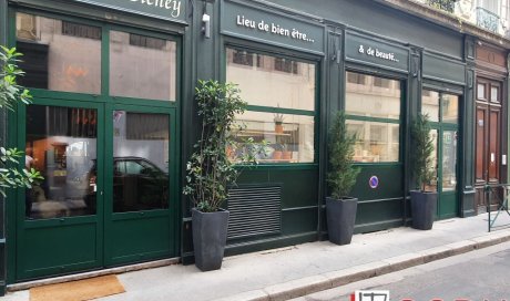 Magnifique pose d’une vitrine magasin à Lyon 1