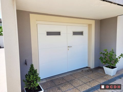 Installation d’une porte de garage battante à  Saint Symphorien d’Ozon