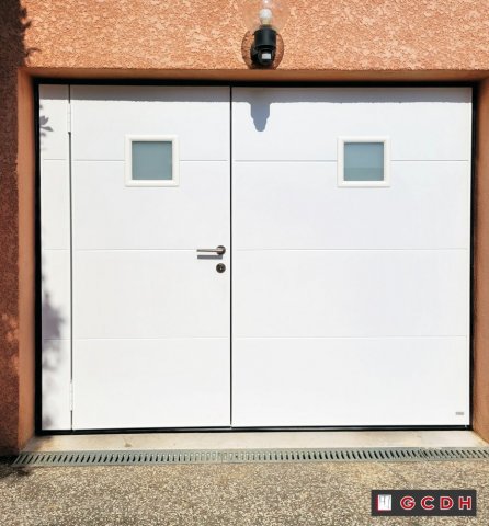 Installation d’une porte de garage basculante à COLOMBIER SAUGNIEU ! 