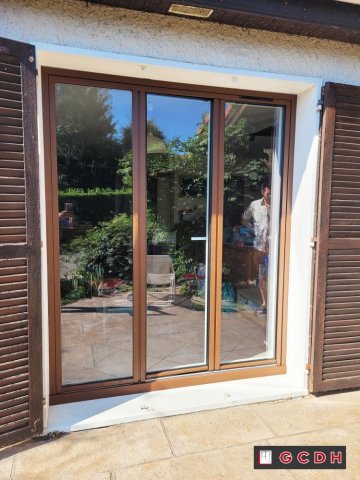 Installation de portes-fenêtres en aluminium à CHAPONNAY