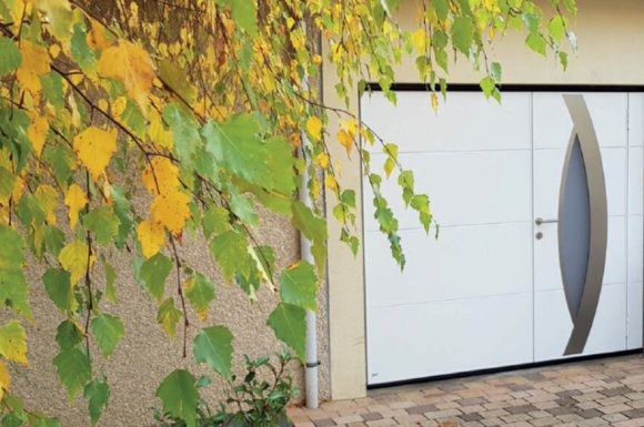 Pose d'une porte de garage basculante Wedoor à Saint-Symphorien-d'Ozon et sa région.