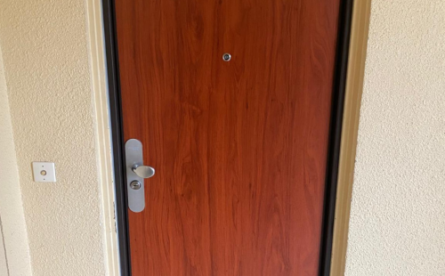 Pose d’une porte blindée à Décines Charpieu : une installation sur mesure pour plus de sécurité