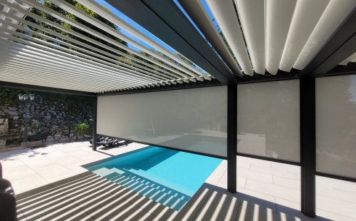 Pergola bioclimatique à lames orientable sur mesure à Saint‑Didier‑au‑Mont‑d’Or