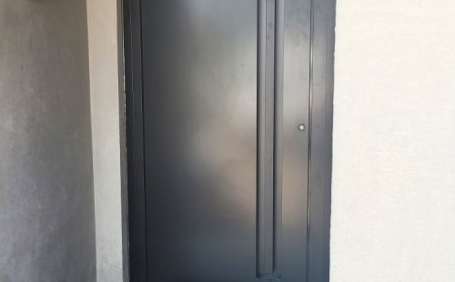Installation d’une porte d’entrée AT 540 internorm à Lyon 3