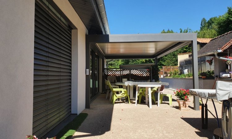 Pose et installation d’une pergola bioclimatique à Marennes