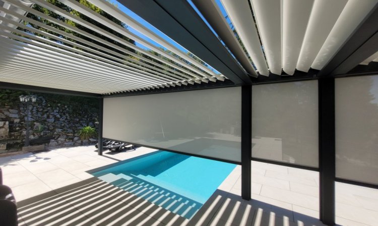 Pergola bioclimatique à lames orientable sur mesure à Saint‑Didier‑au‑Mont‑d’Or