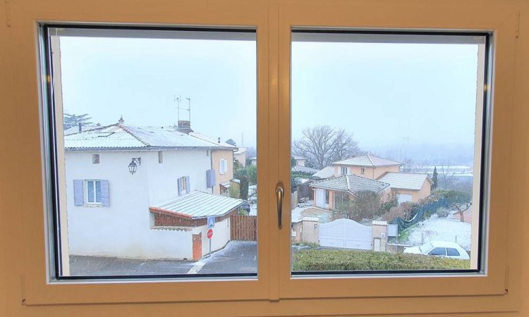 Pose de fenêtre PVC KF310 à Saint-Symphorien-d'Ozon et sa région.