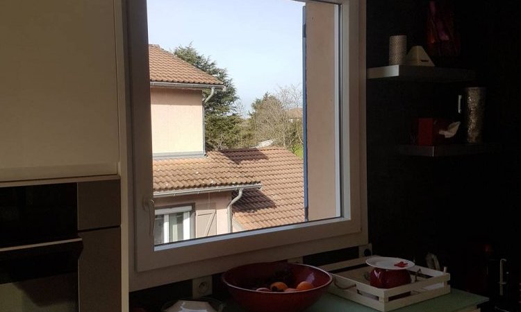 Pose de fenêtre PVC KF310 à Saint-Symphorien-d'Ozon et sa région.