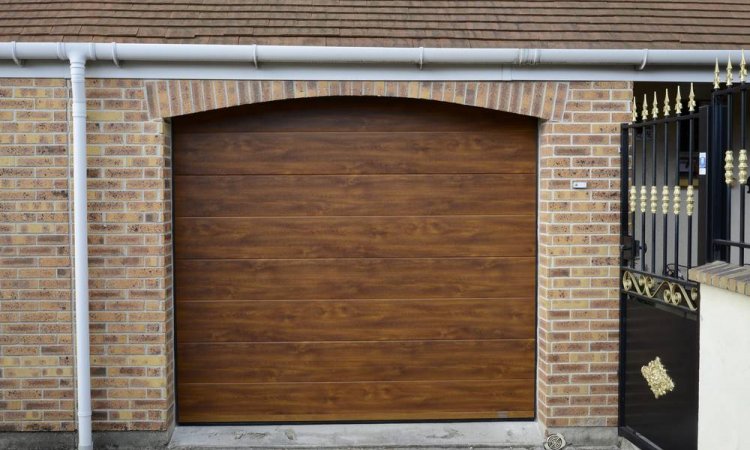 Pose de porte de garage sectionnelle France fermeture à Saint-Symphorien-d'Ozon et sa région